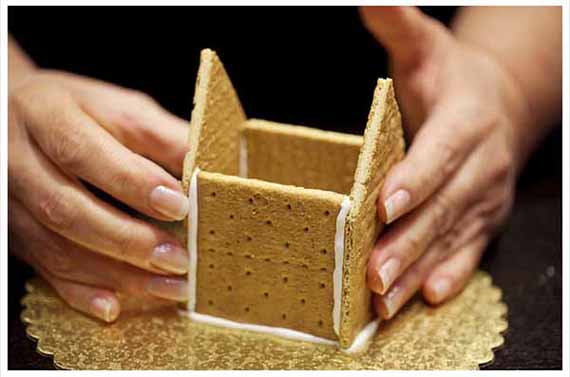 casita de galleta navideña