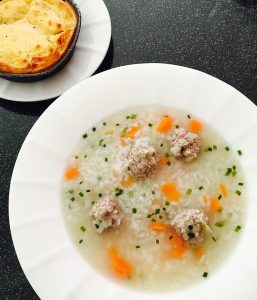 sopa-arroz-albondigas